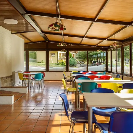 Villanua-edificio Collaradeta- Hostel Villanúa