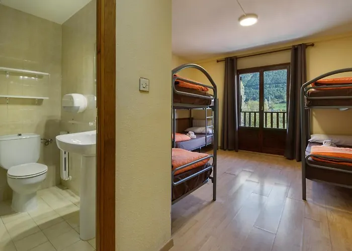 Villanua-edificio Collaradeta-