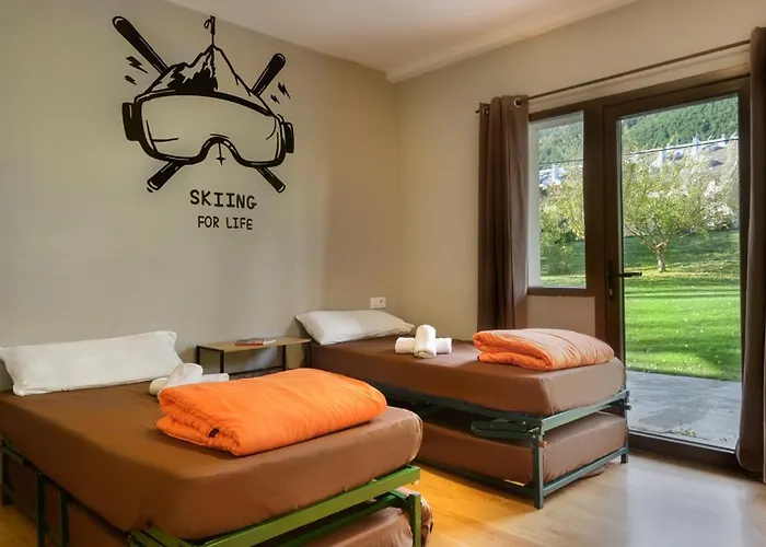 Albergue Villanua-edificio Collaradeta- *