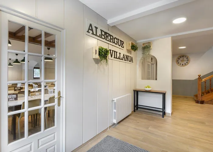 Albergue Villanua-edificio Collaradeta-