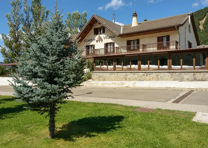 Albergue Villanua-edificio Collaradeta- *