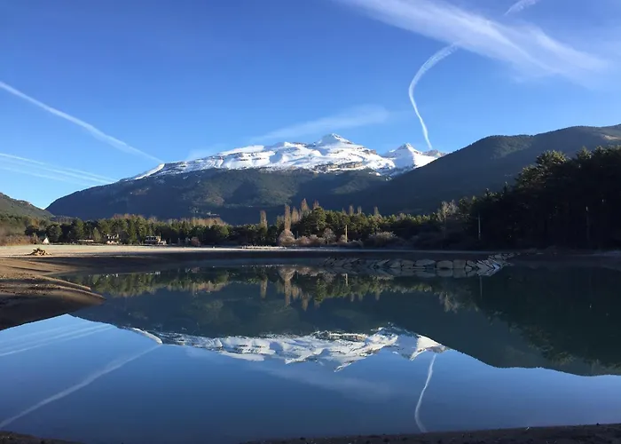 Albergue Villanua-edificio Collaradeta-